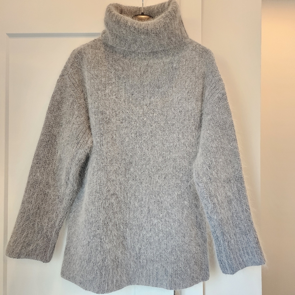 Fuzzy luxe brushed real angora gray turtleneck sweater size S